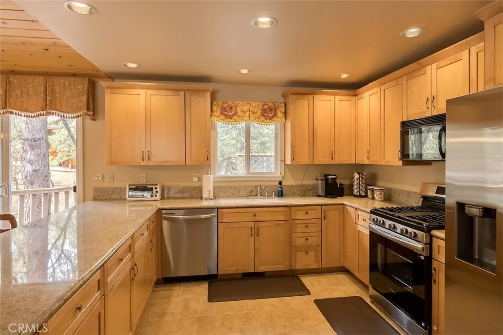1171 Alameda Big Bear City, CA 92314
