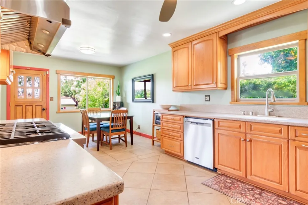 2886 Mcallister Riverside, CA 92503