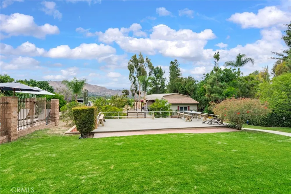 2886 Mcallister Riverside, CA 92503