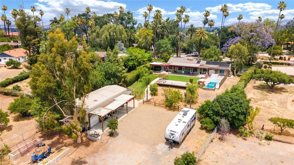 2886 Mcallister Riverside, CA 92503