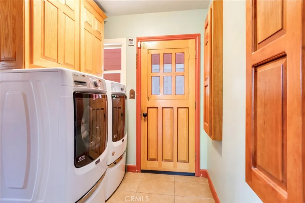 2886 Mcallister Riverside, CA 92503