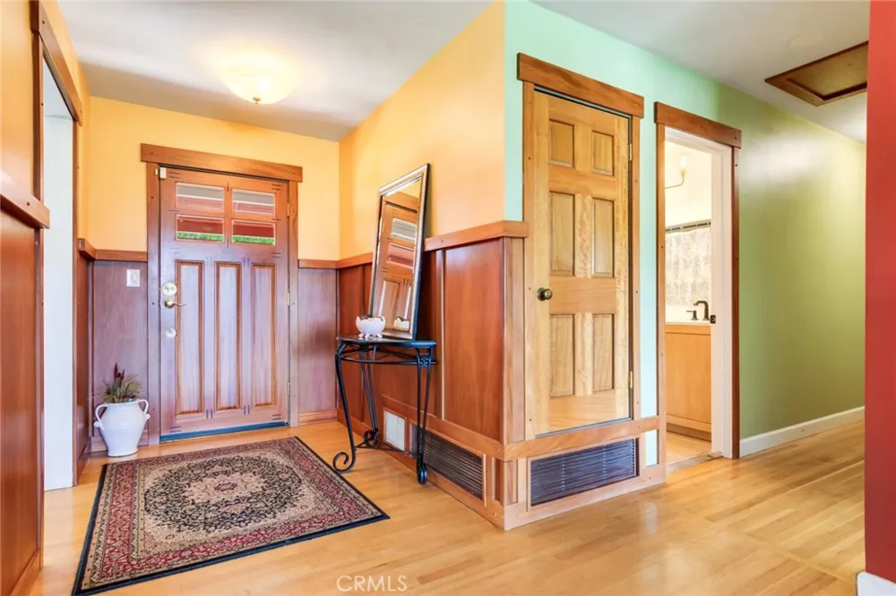 2886 Mcallister Riverside, CA 92503