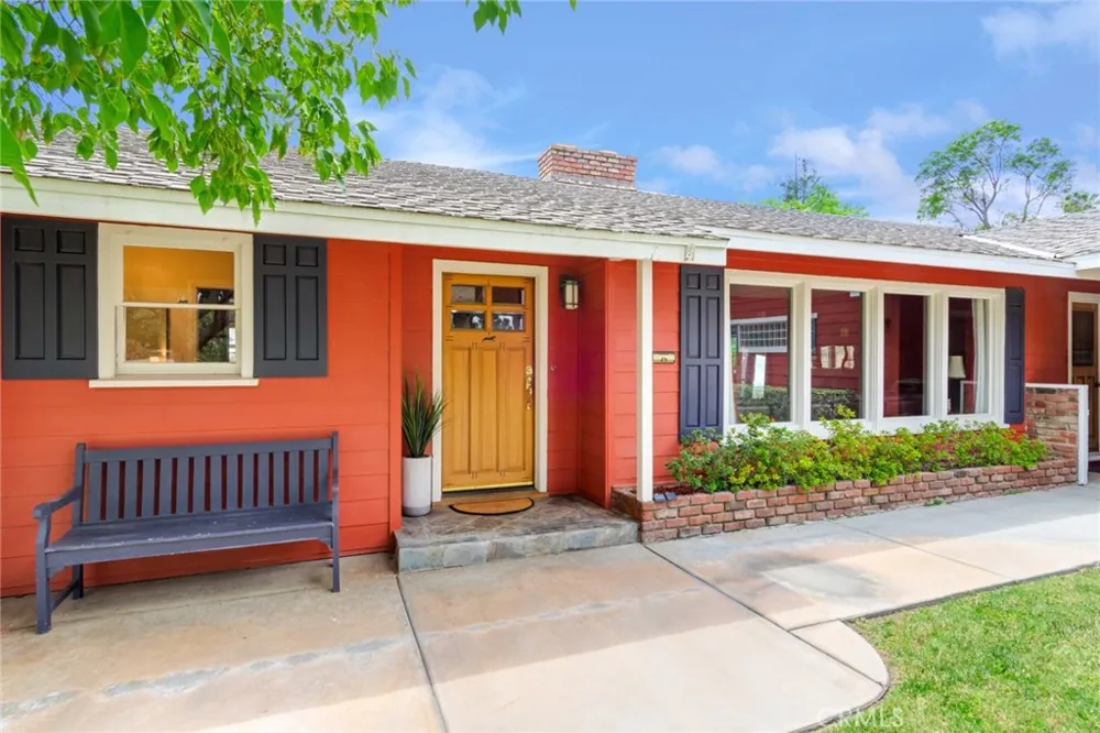 2886 Mcallister Riverside, CA 92503