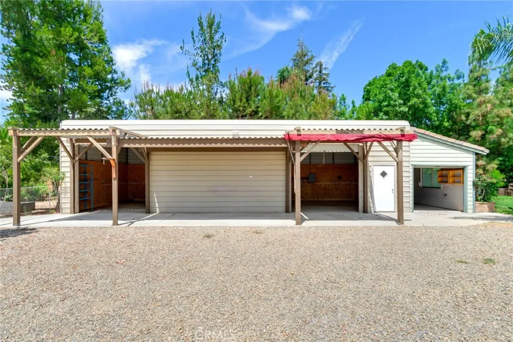 2886 Mcallister Riverside, CA 92503