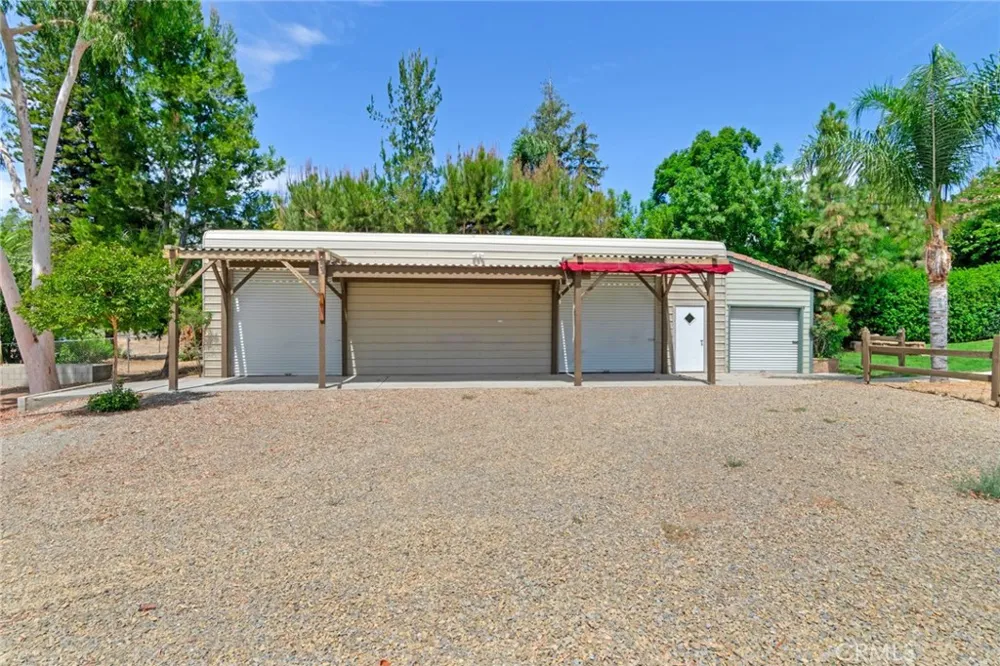 2886 Mcallister Riverside, CA 92503