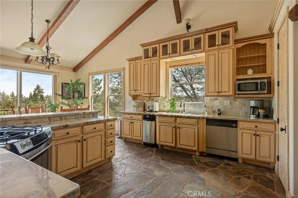 27920 Matterhorn Lake Arrowhead, CA 92352