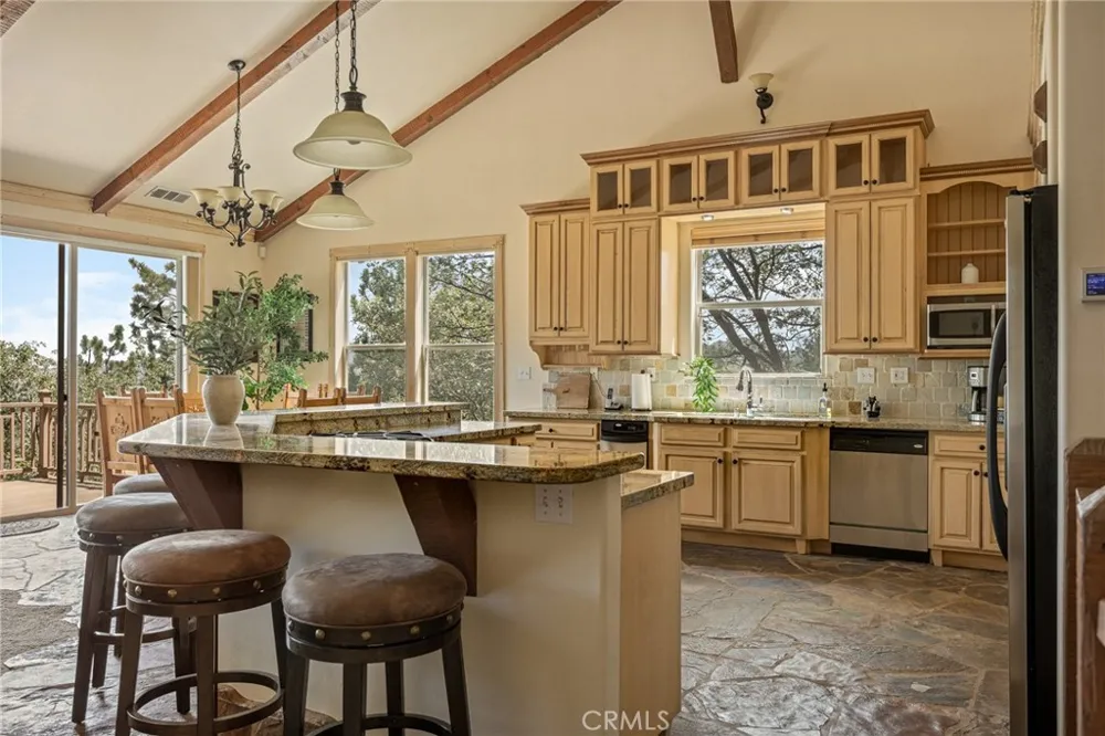 27920 Matterhorn Lake Arrowhead, CA 92352