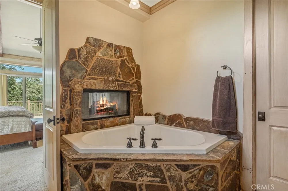 27920 Matterhorn Lake Arrowhead, CA 92352
