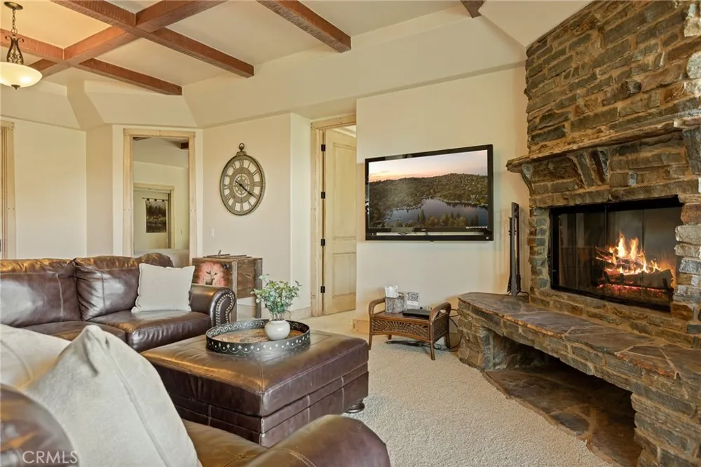 27920 Matterhorn Lake Arrowhead, CA 92352