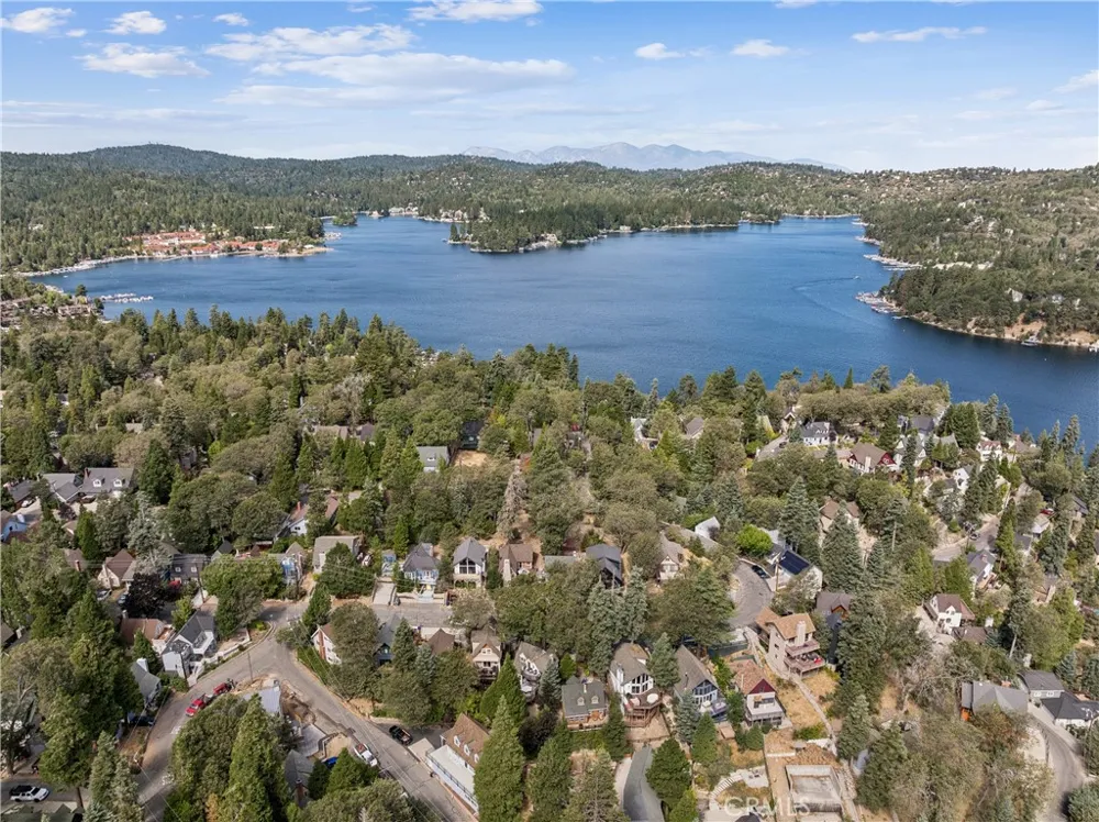 28815 Cedar Lake Arrowhead, CA 92352
