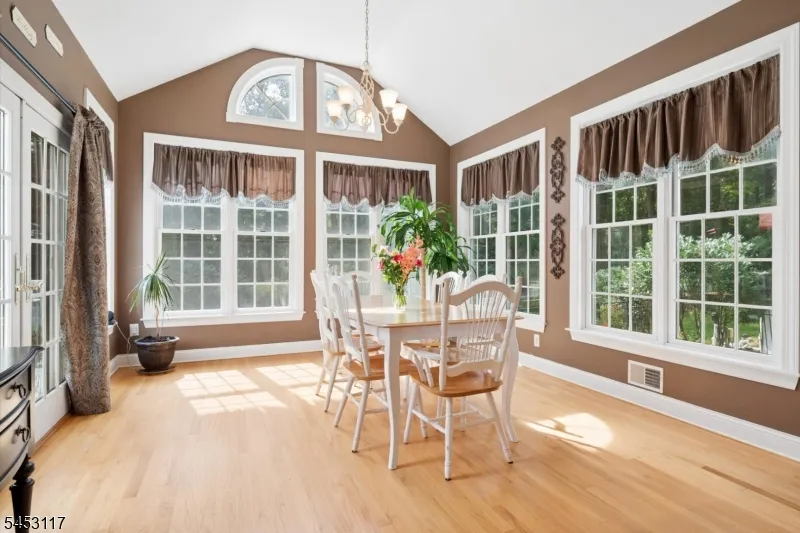 48 Ascot Dr Washington, NJ 07853