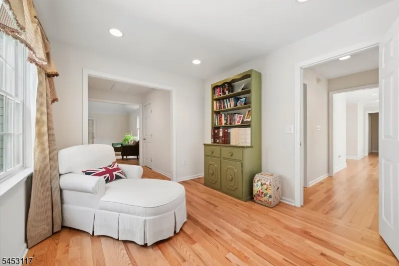48 Ascot Dr Washington, NJ 07853