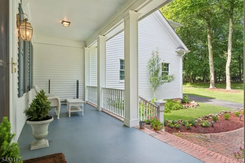 48 Ascot Dr Washington, NJ 07853