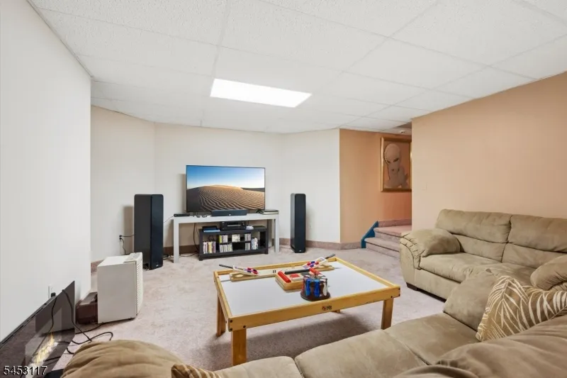 48 Ascot Dr Washington, NJ 07853