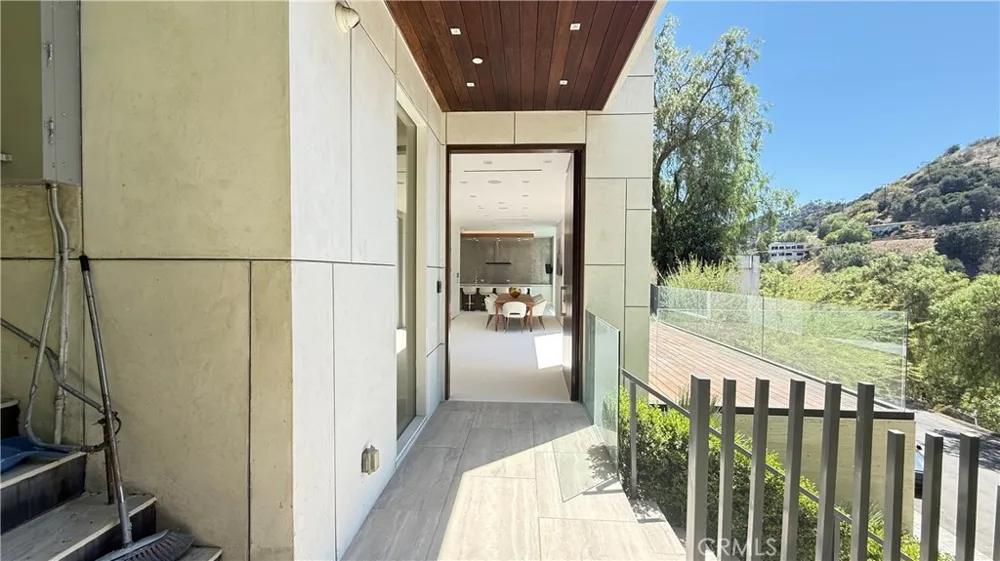 3901 Avenida Del Sol Studio City, CA 91604