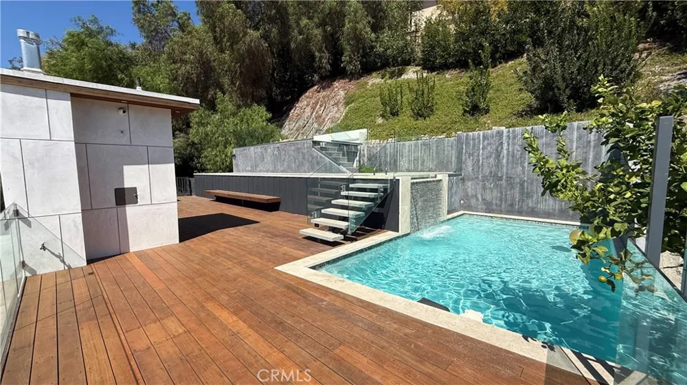 3901 Avenida Del Sol Studio City, CA 91604