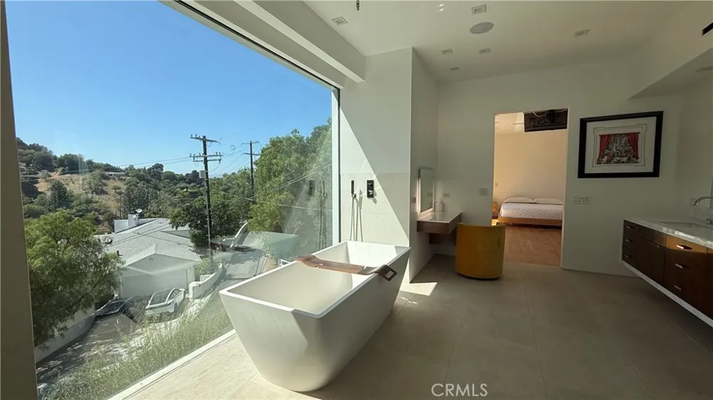 3901 Avenida Del Sol Studio City, CA 91604