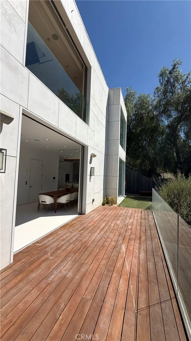 3901 Avenida Del Sol Studio City, CA 91604