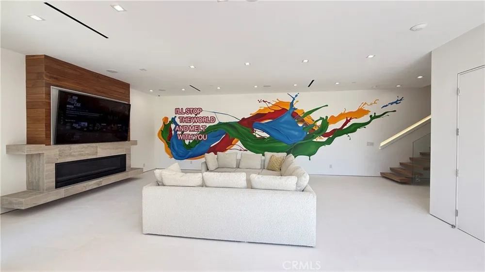 3901 Avenida Del Sol Studio City, CA 91604
