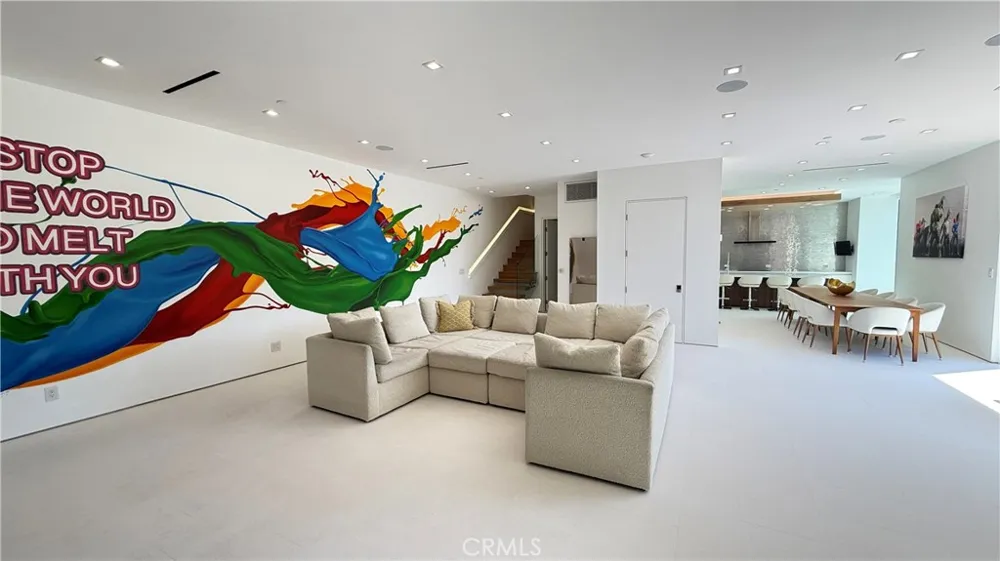 3901 Avenida Del Sol Studio City, CA 91604