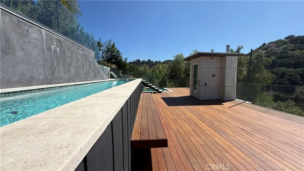 3901 Avenida Del Sol Studio City, CA 91604