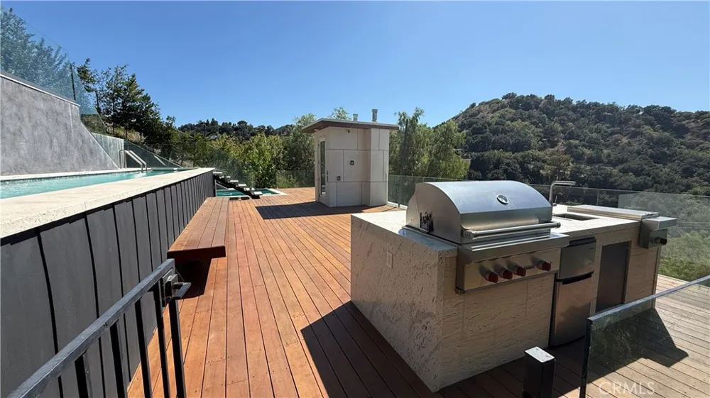 3901 Avenida Del Sol Studio City, CA 91604