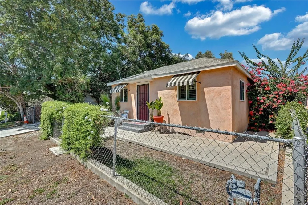 235 E M Colton, CA 92324