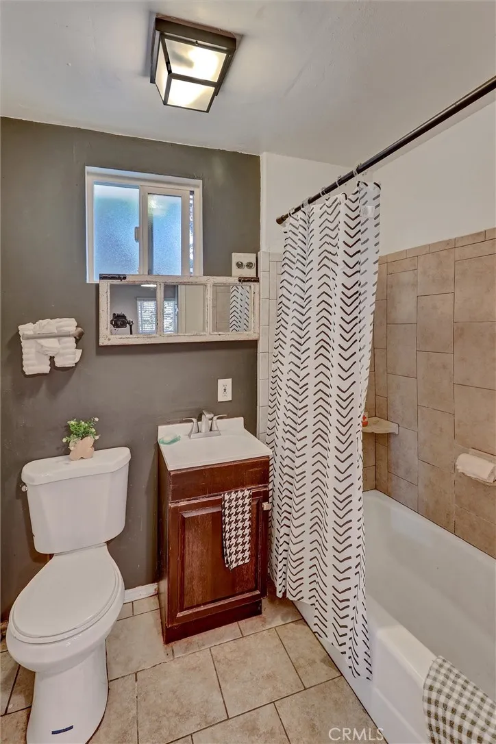 235 E M Colton, CA 92324