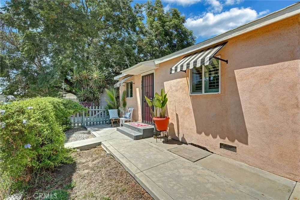 235 E M Colton, CA 92324