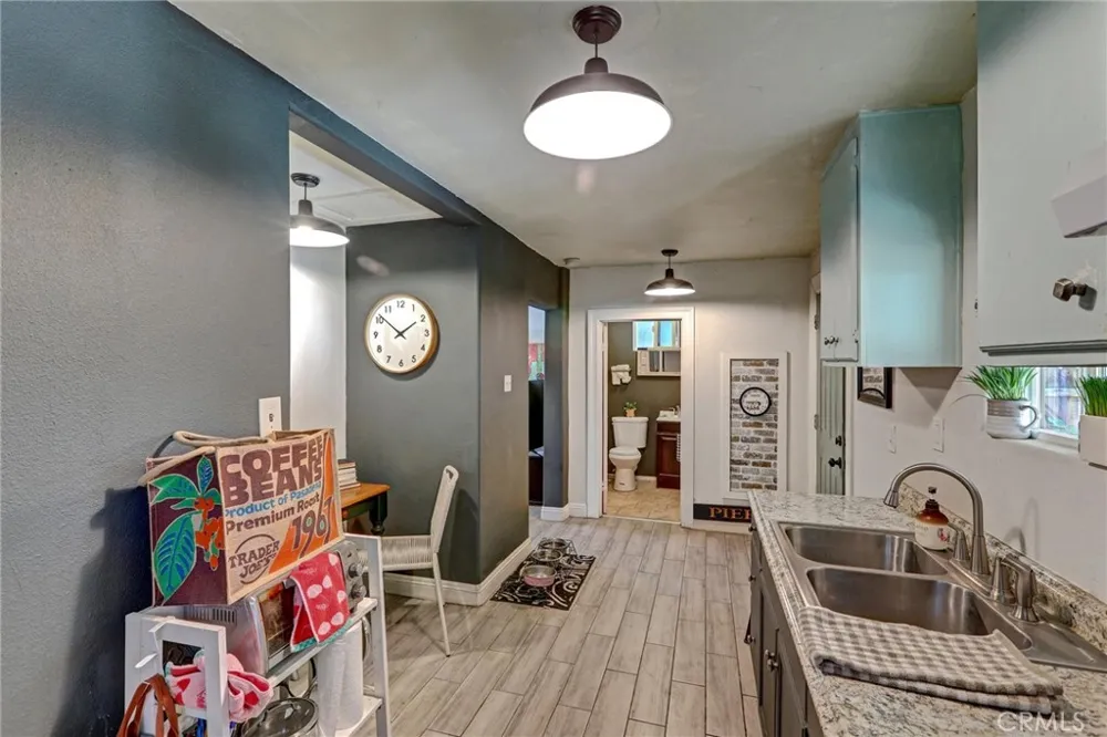 235 E M Colton, CA 92324