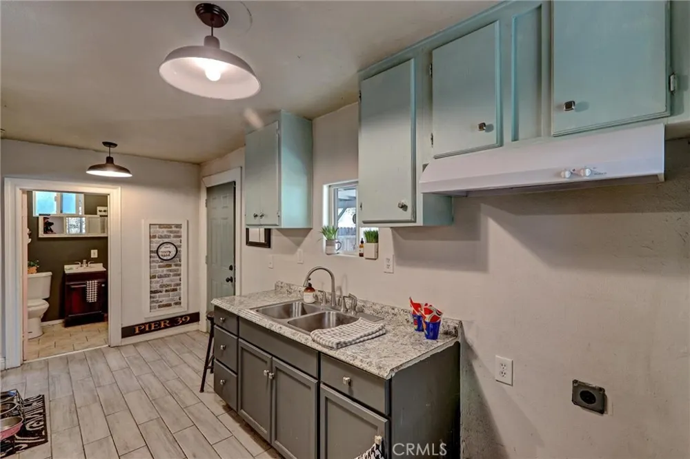 235 E M Colton, CA 92324