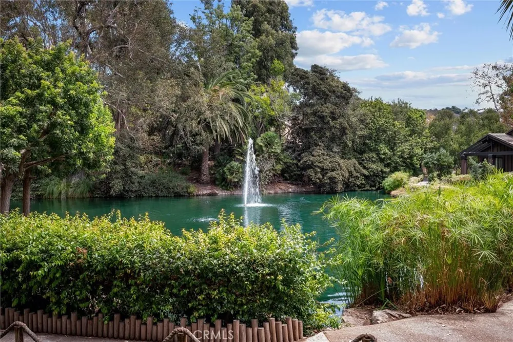 8120 Raintree Circle Culver City, CA 90230