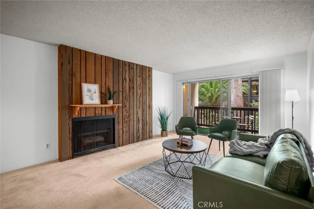 8120 Raintree Circle Culver City, CA 90230