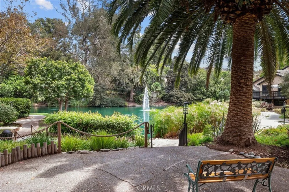 8120 Raintree Circle Culver City, CA 90230