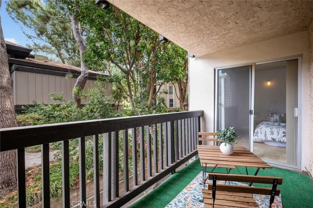 8120 Raintree Circle Culver City, CA 90230