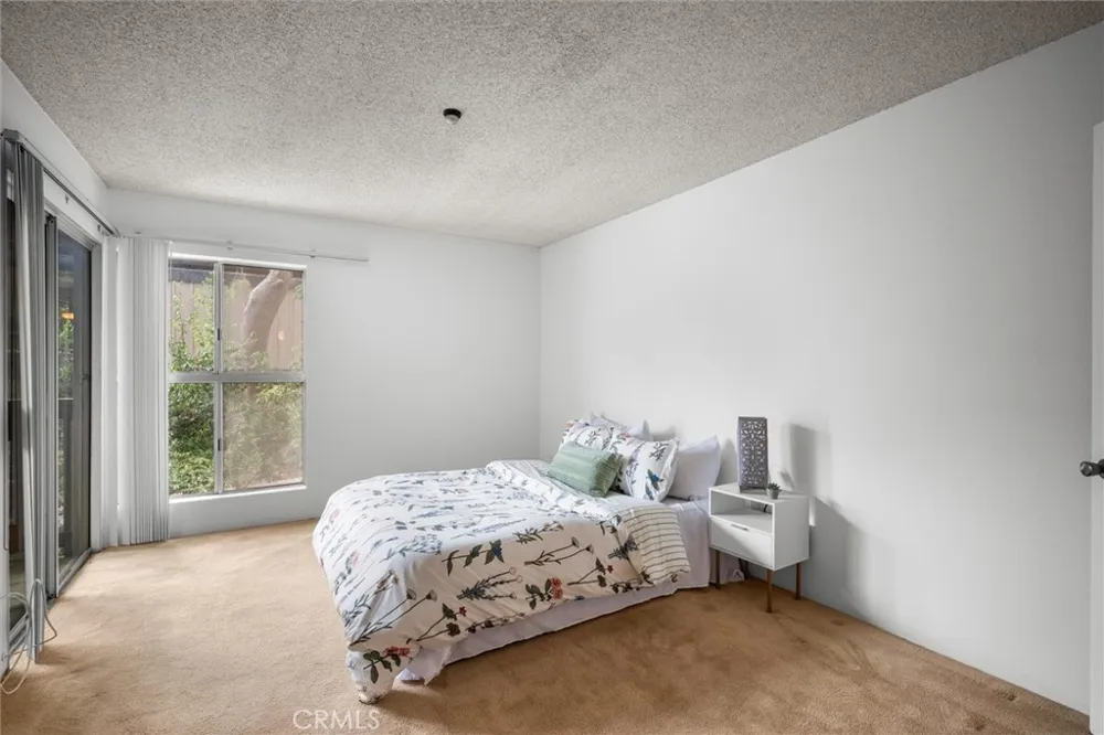 8120 Raintree Circle Culver City, CA 90230