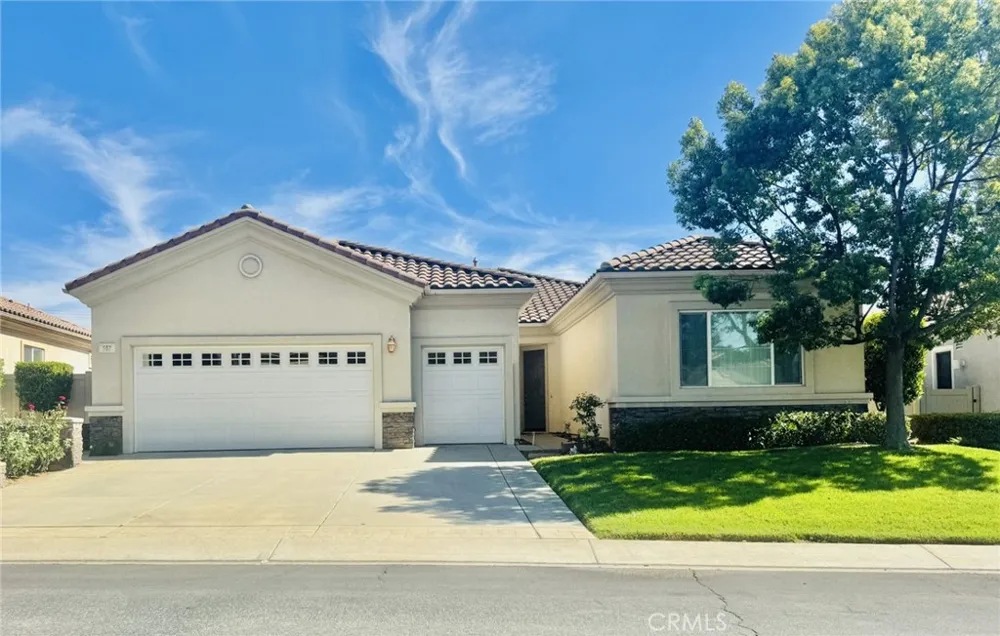 957 Avenal Beaumont, CA 92223