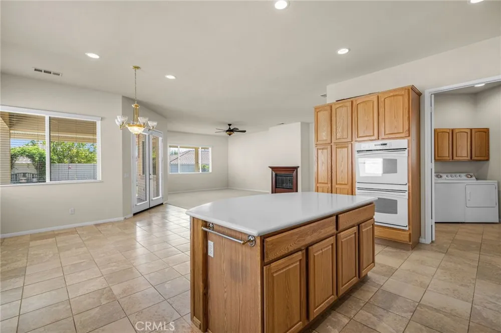 957 Avenal Beaumont, CA 92223