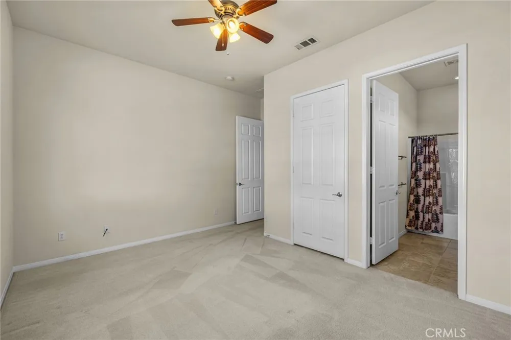 957 Avenal Beaumont, CA 92223
