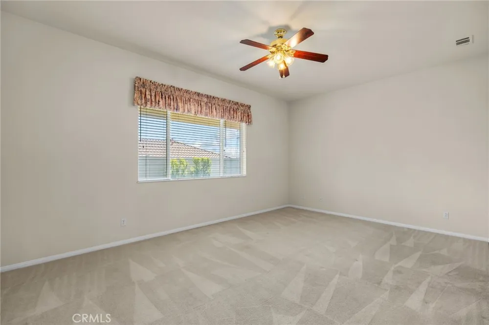 957 Avenal Beaumont, CA 92223