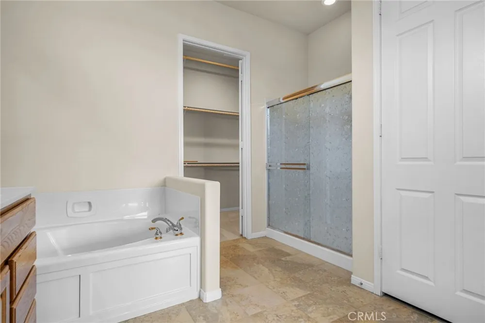 957 Avenal Beaumont, CA 92223