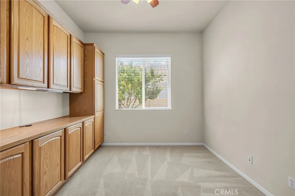 957 Avenal Beaumont, CA 92223