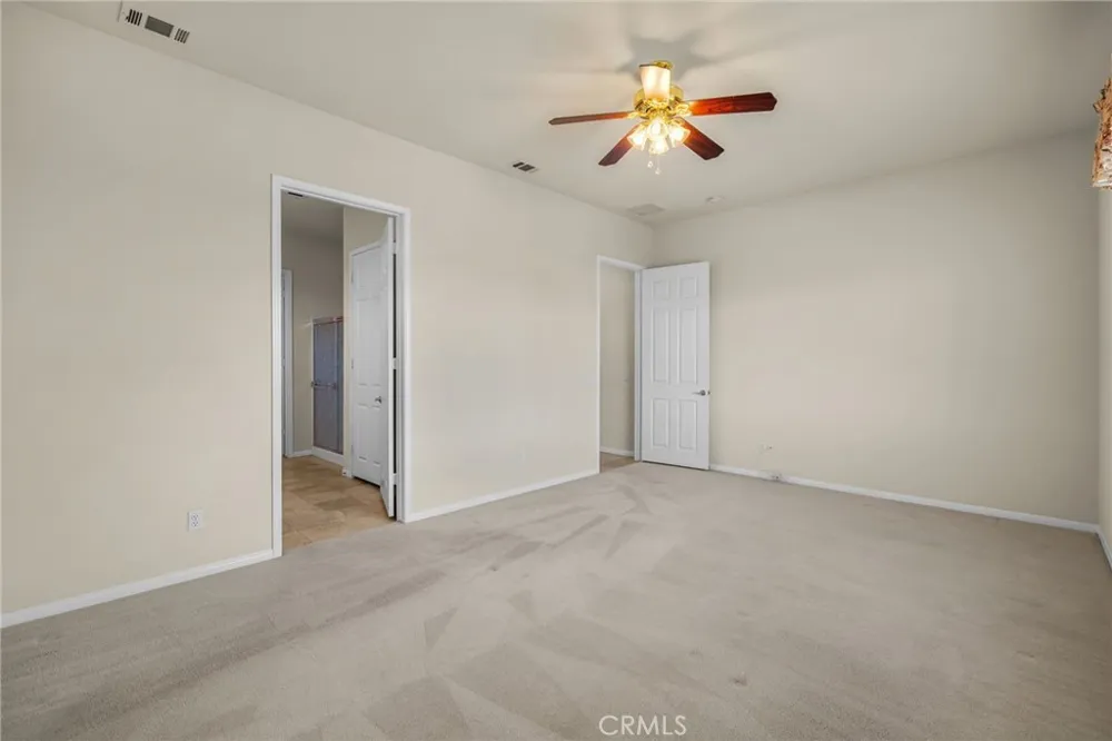 957 Avenal Beaumont, CA 92223
