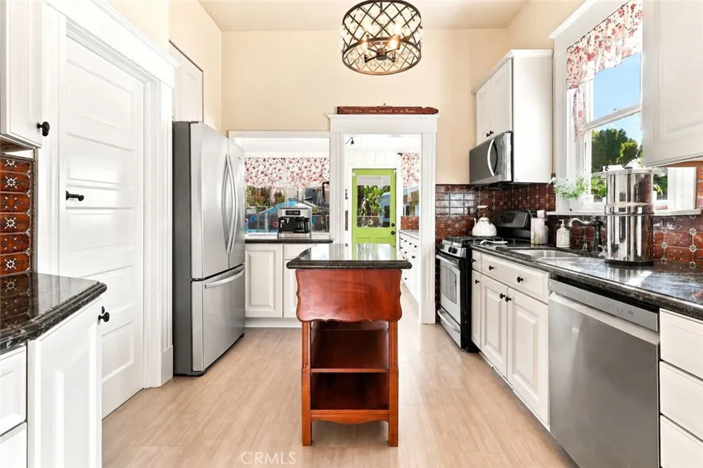 541 S 4th Redlands, CA 92373