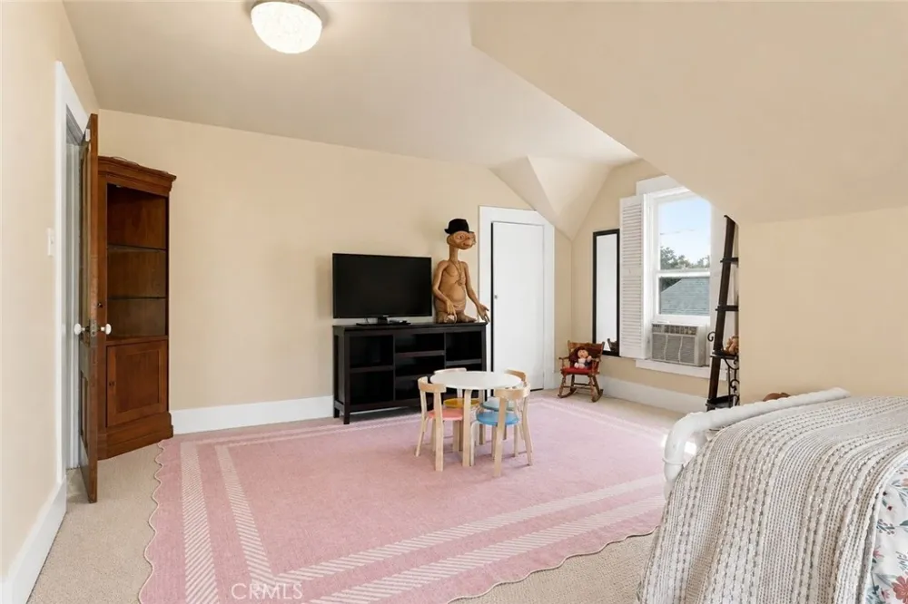 541 S 4th Redlands, CA 92373