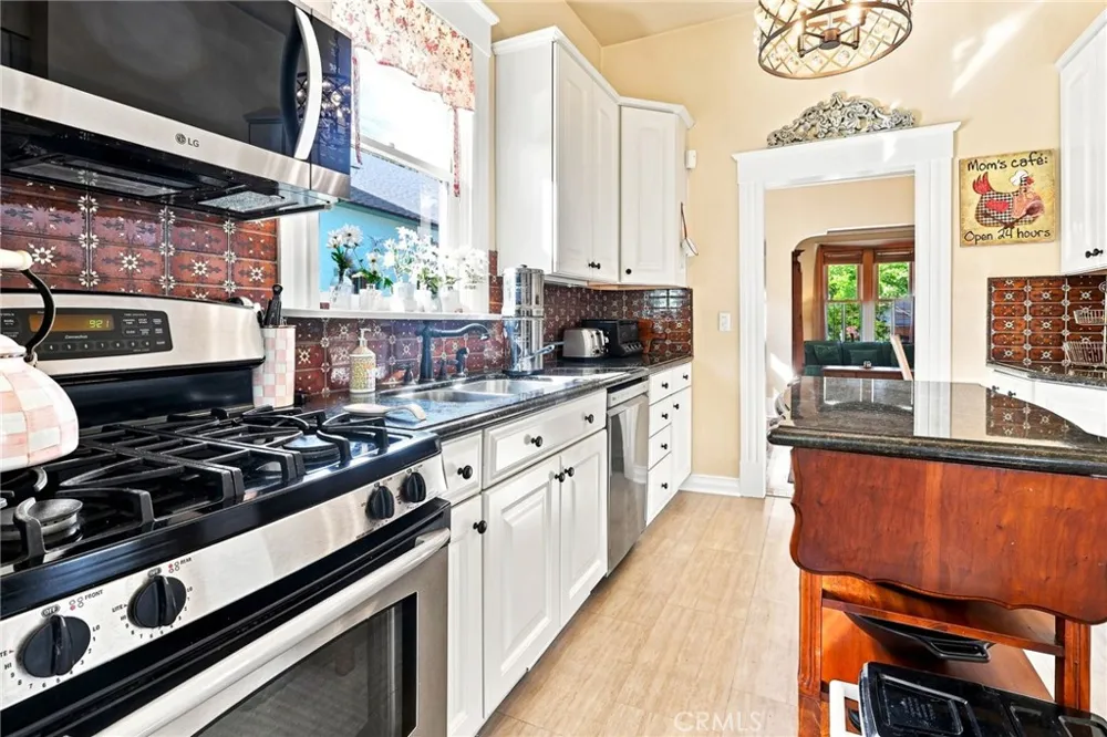 541 S 4th Redlands, CA 92373