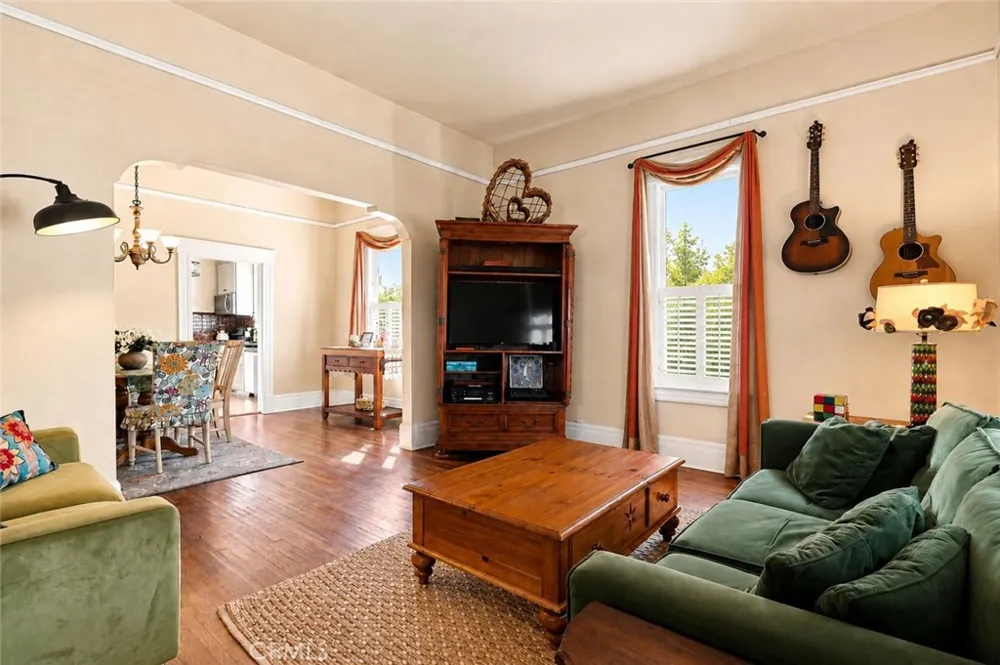 541 S 4th Redlands, CA 92373