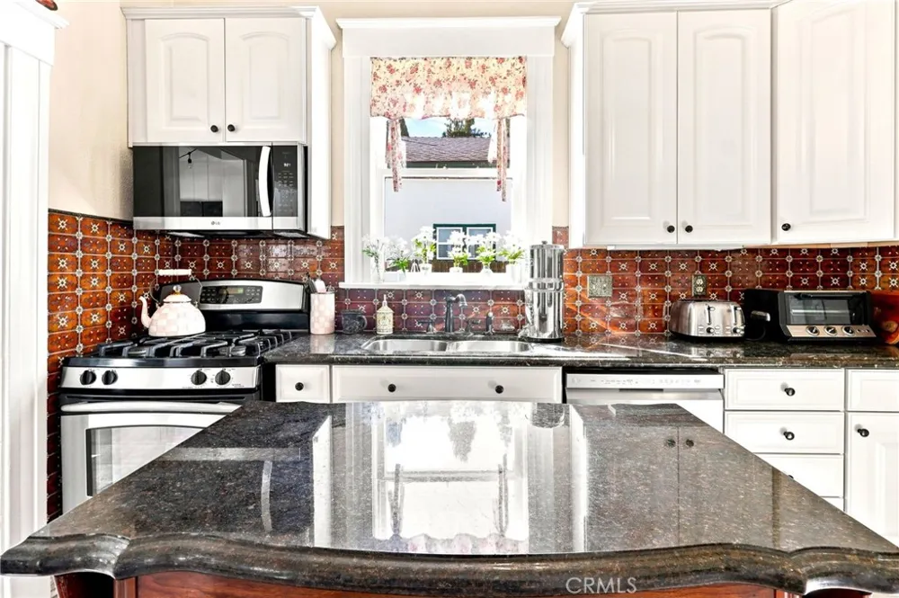 541 S 4th Redlands, CA 92373