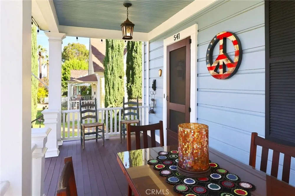 541 S 4th Redlands, CA 92373