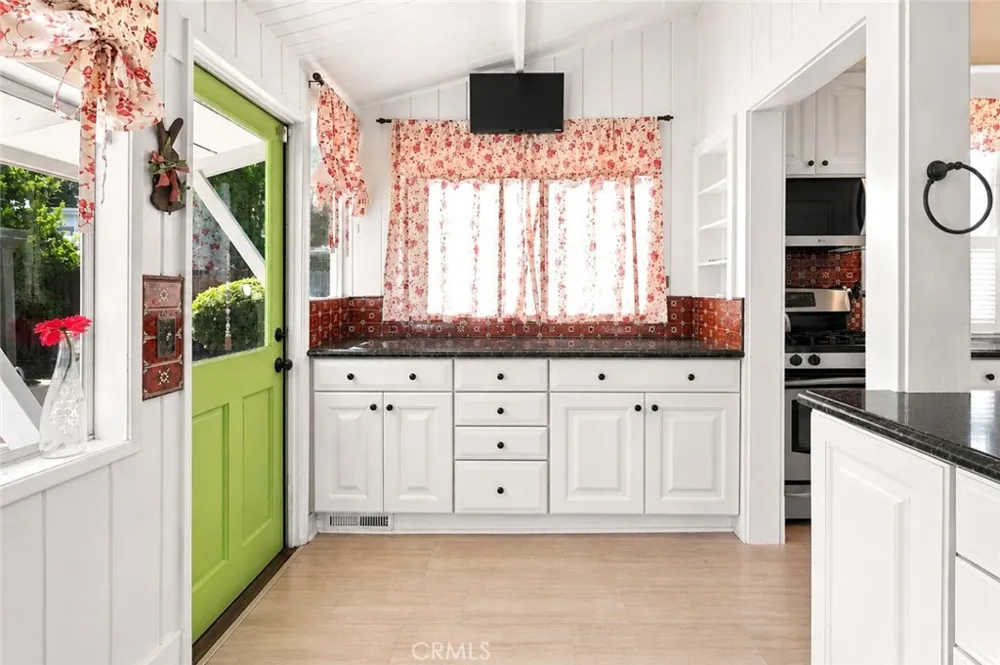 541 S 4th Redlands, CA 92373